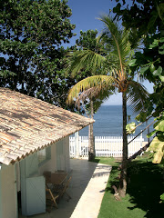 Picture of Pousada Geral. Photo number 4004237776 by Pousada Pé na Areia - Charming, fully decorated sea facing chalets located on Boiçucanga beach, on São Paulo northern shore. Boiçucanga is a beach with calm waters and woundrous sunset, surrounded by the Atlantic Rainforest and by very good restaurants. There also is a complete services infrastructure that includes supermarkets and shopping malls. You can find all that and much more at “Pé na Areia” (aka “Esquina da Mentira”), the perfect place for spending your vacations and weekends, or even having your own house at the sea.